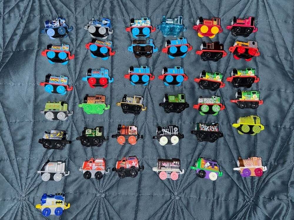 Thomas & Friends MINIS Lot of 37– Metallic, Spooky, Sports, DC  and more!